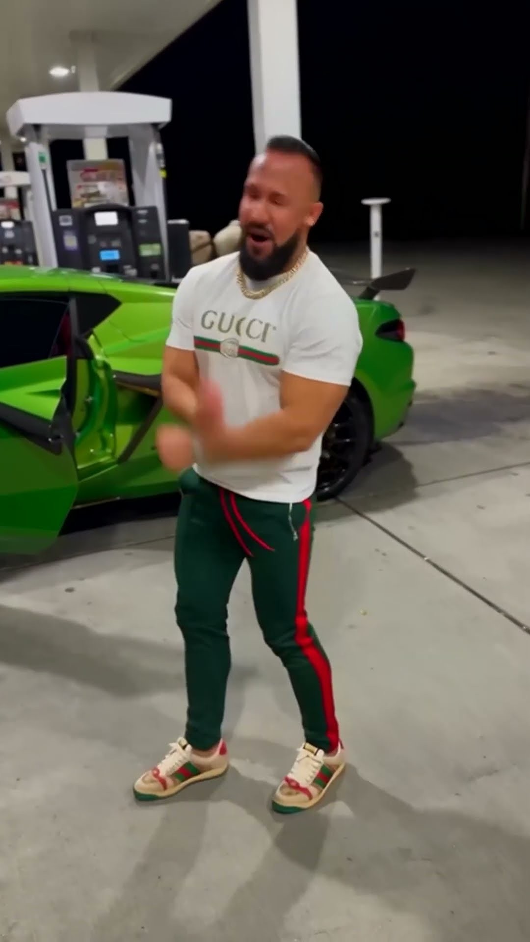The gas station as a dance floor, supercar version